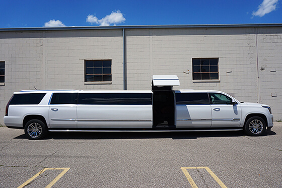 Escalade limos in Fort Wayne